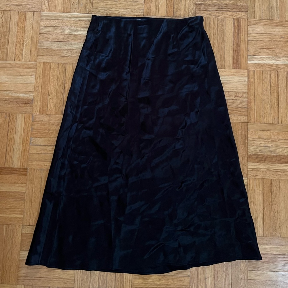 Aritzia Babaton Black midi skirt